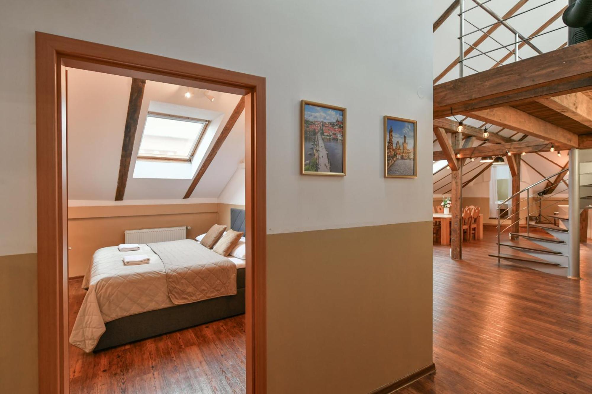 Amazing Charles Bridge Apartment Prag Dış mekan fotoğraf