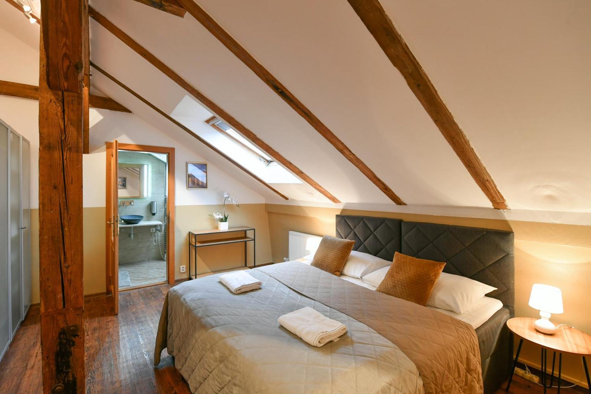 Amazing Charles Bridge Apartment Prag Dış mekan fotoğraf