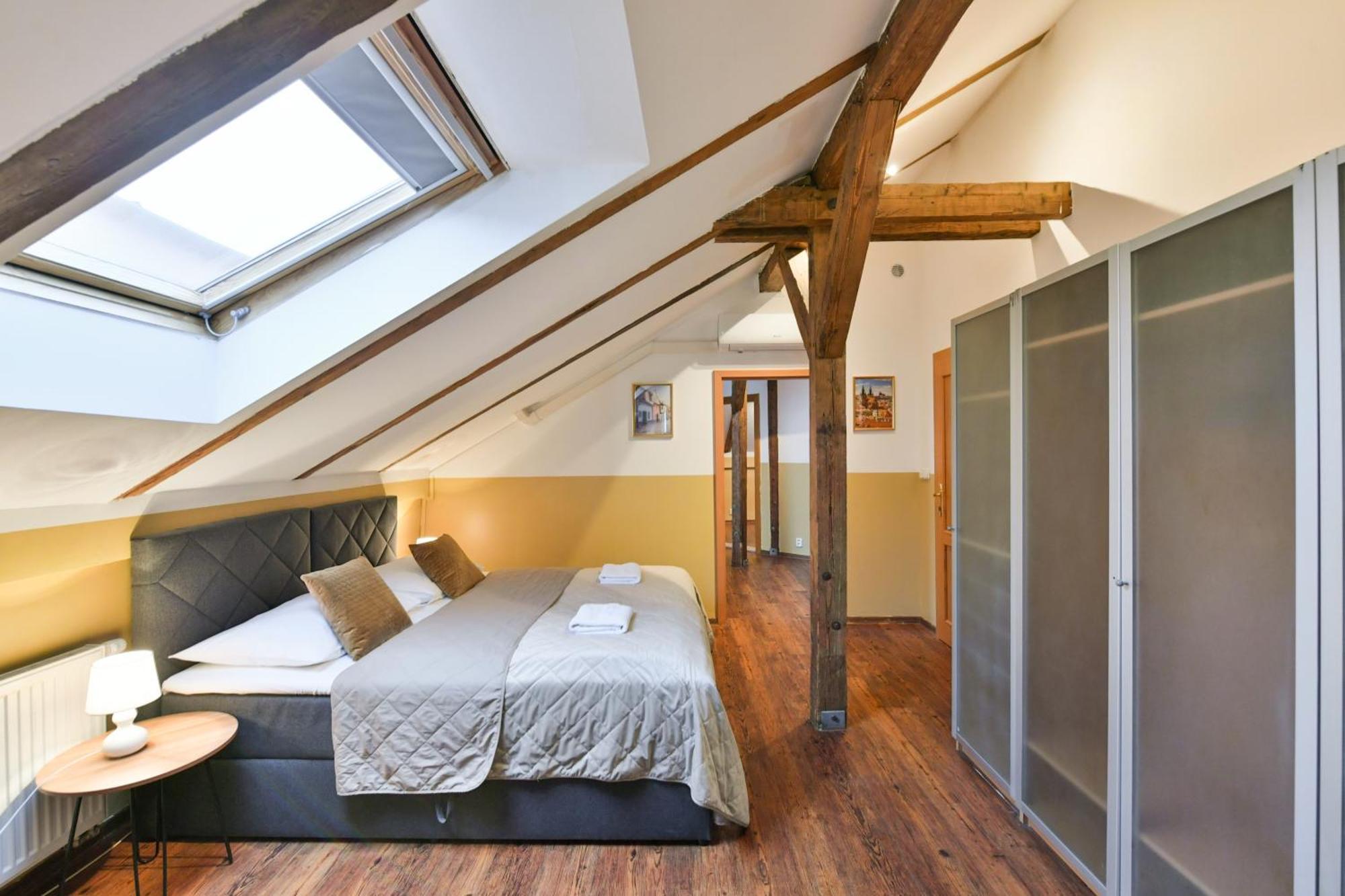 Amazing Charles Bridge Apartment Prag Dış mekan fotoğraf