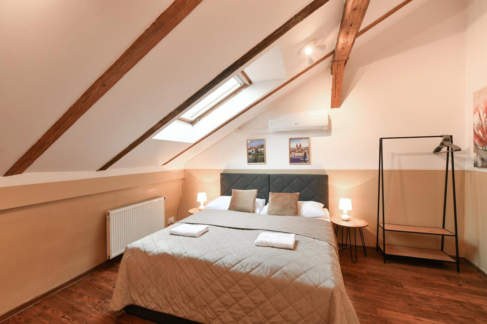 Amazing Charles Bridge Apartment Prag Dış mekan fotoğraf
